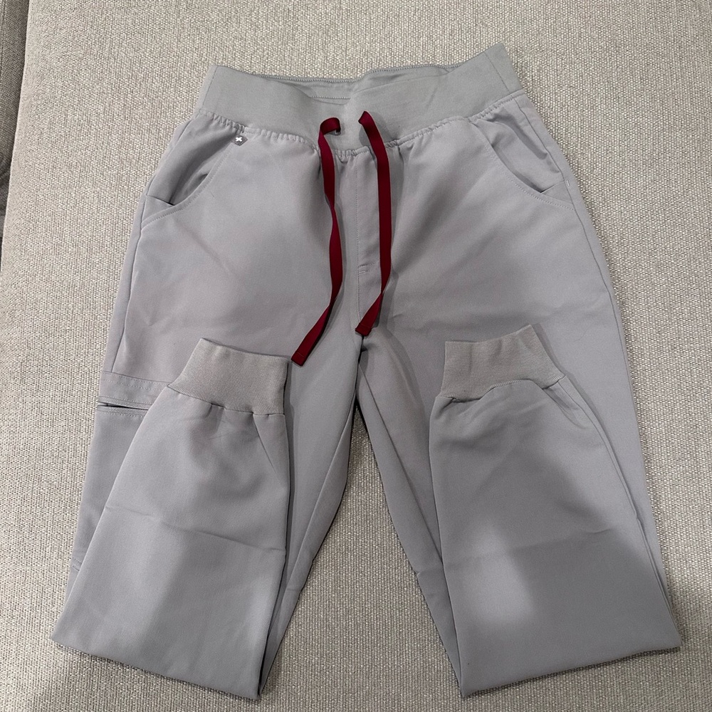 Figs Light Gray women’s Jogger Pants with Burgundy Drawstring
